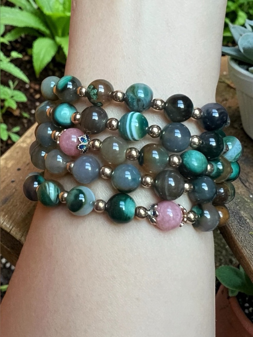 Green Agate Multi Color Stretchy Bracelet NWOT